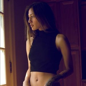 Tobi black mock-neck ribbed crop top